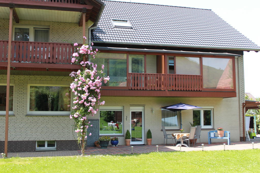 ホテル Ferienquartier Waldblick Lügde エクステリア 写真